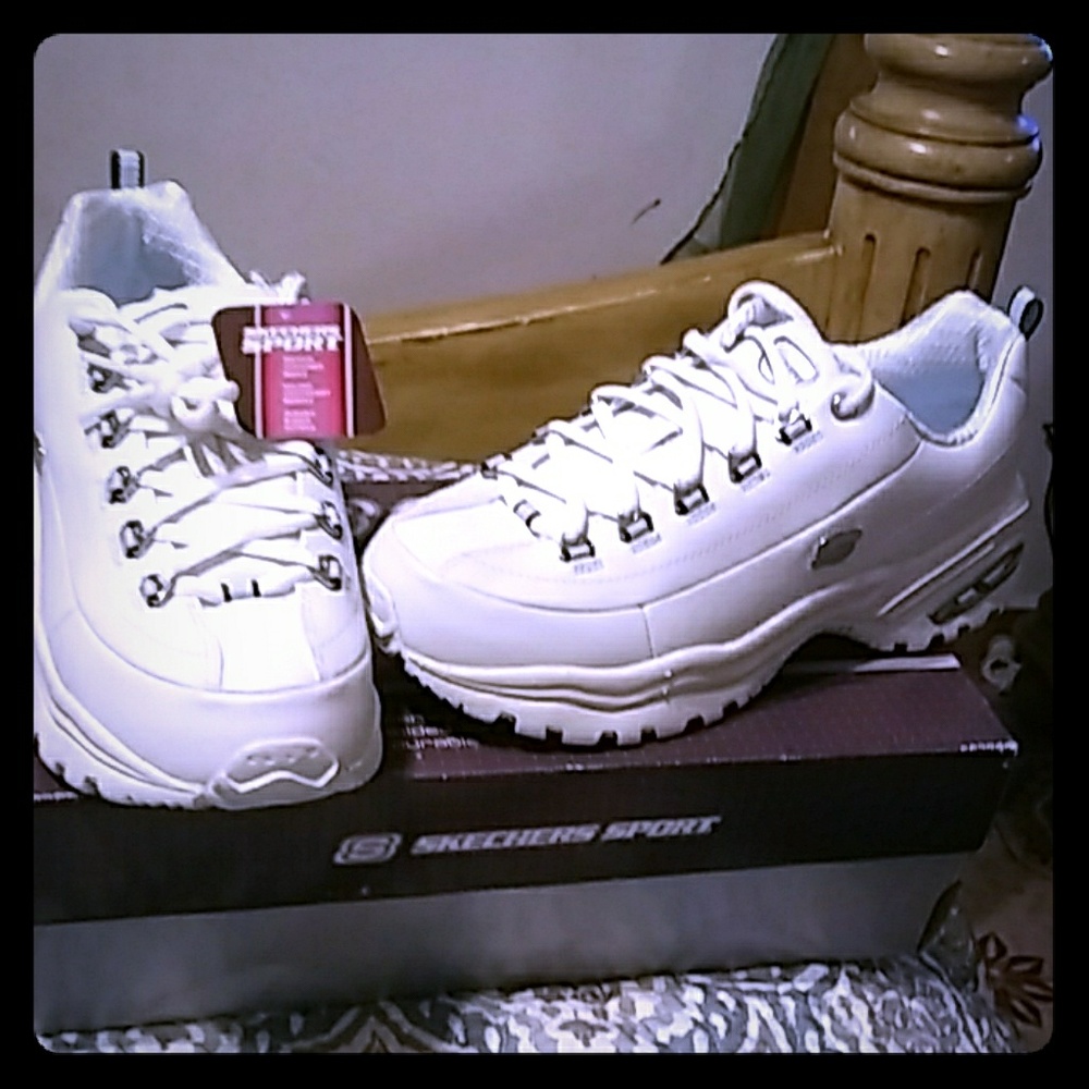 New Sketchers sport sneakers